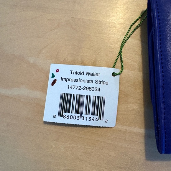 Vera Bradley Trifold Wallet Impressionista
stripe - Picture 3 of 10